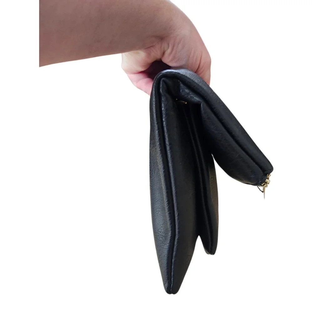 Sole Society Lalet Fold Over Vegan Leather Clutch Zip Top Closure Black‎